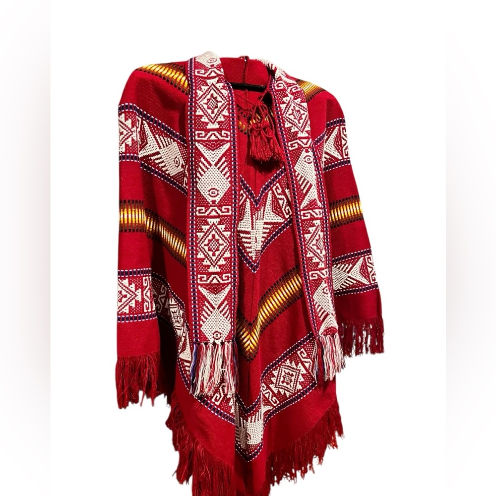 Vintage Andean Artisan tejidos v-neck geometric fringed poncho - Picture 5 of 12